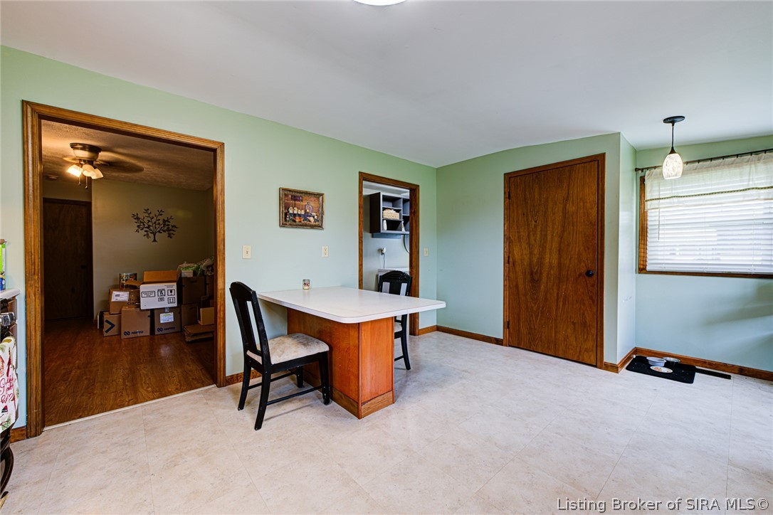 235 E Schafer Lane Property Photo 7
