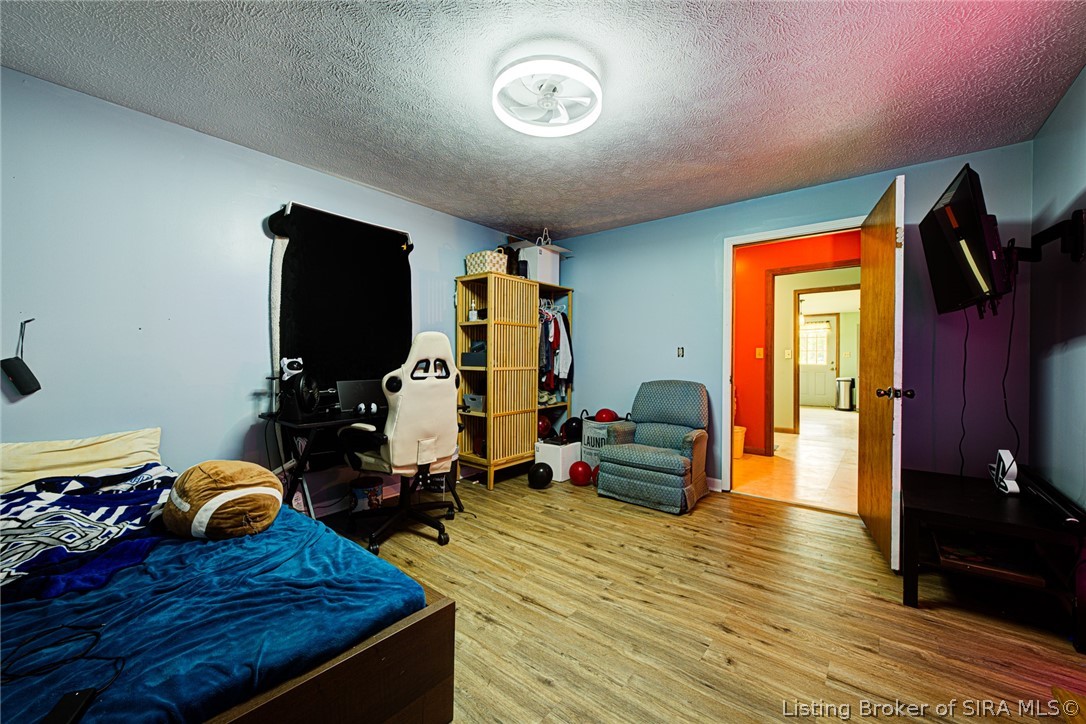 235 E Schafer Lane Property Photo 12