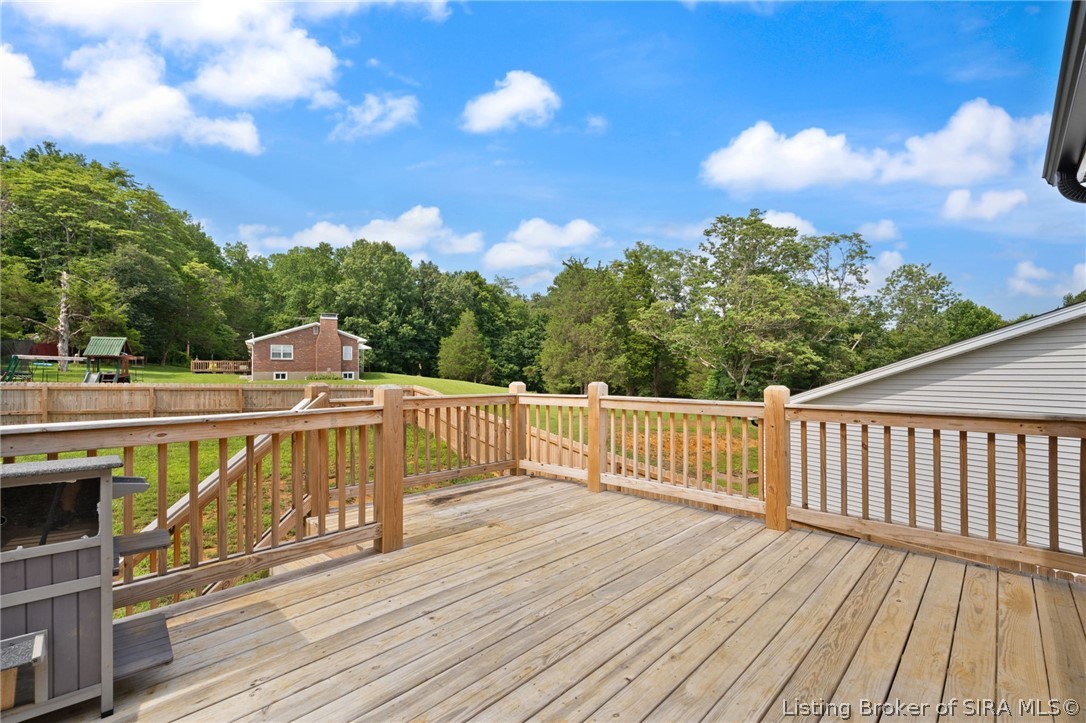8008 Hudson Lane Property Photo 11