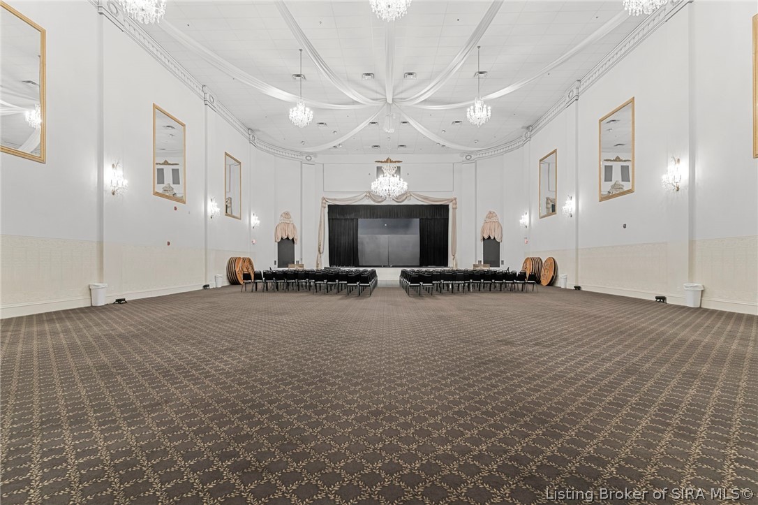 138 E Market Street Property Photo 14