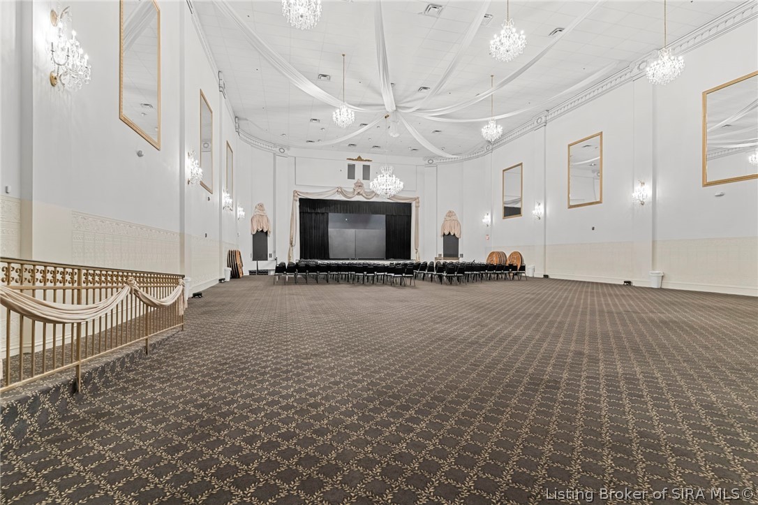 138 E Market Street Property Photo 15