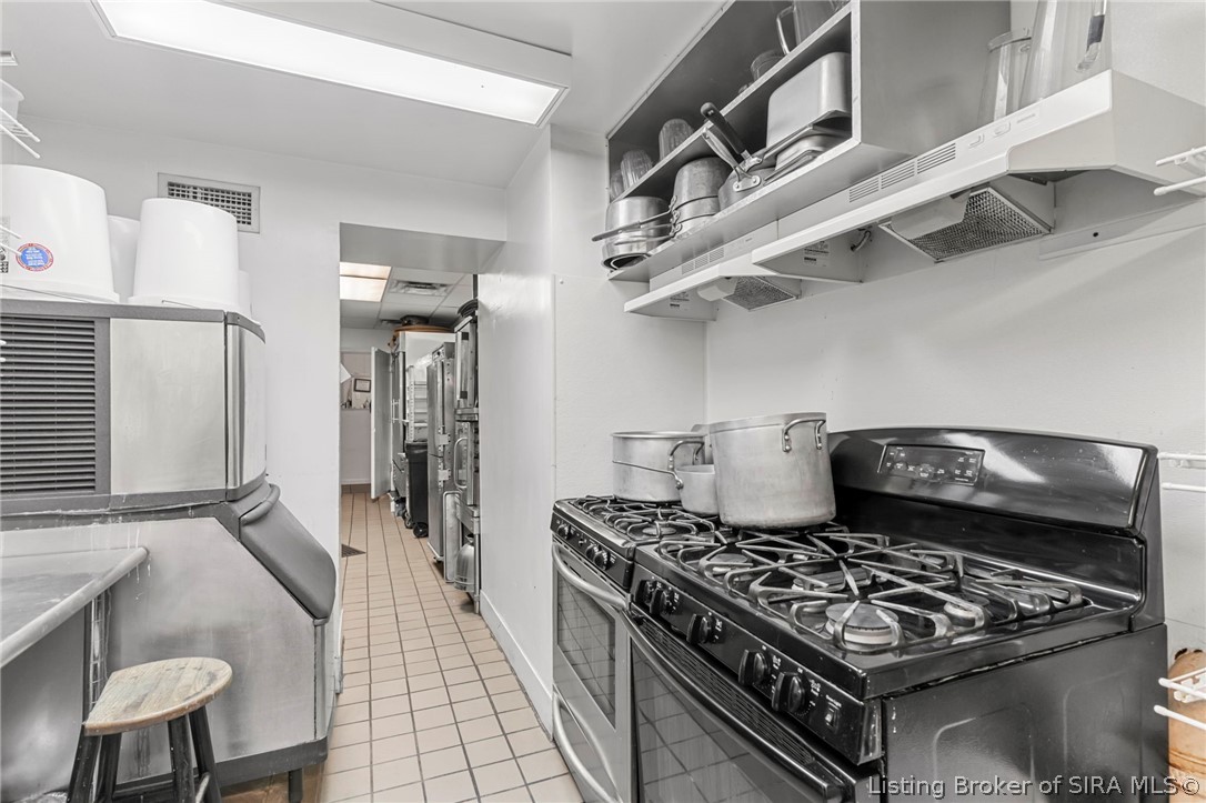 138 E Market Street Property Photo 47