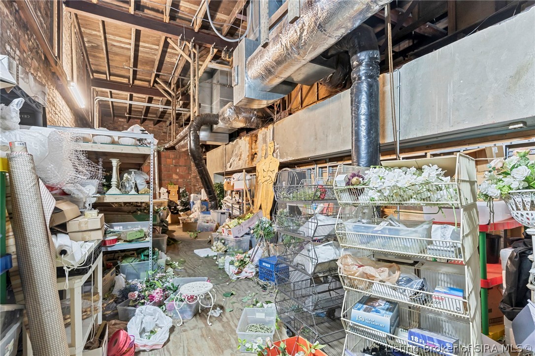 138 E Market Street Property Photo 56