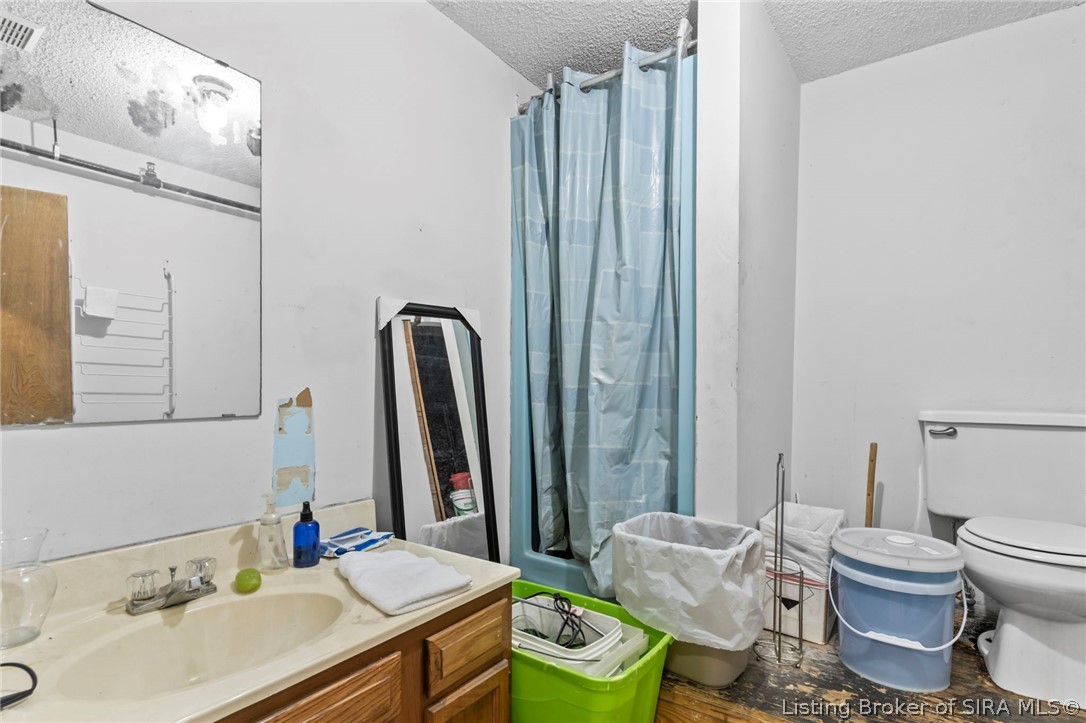 138 E Market Street Property Photo 66