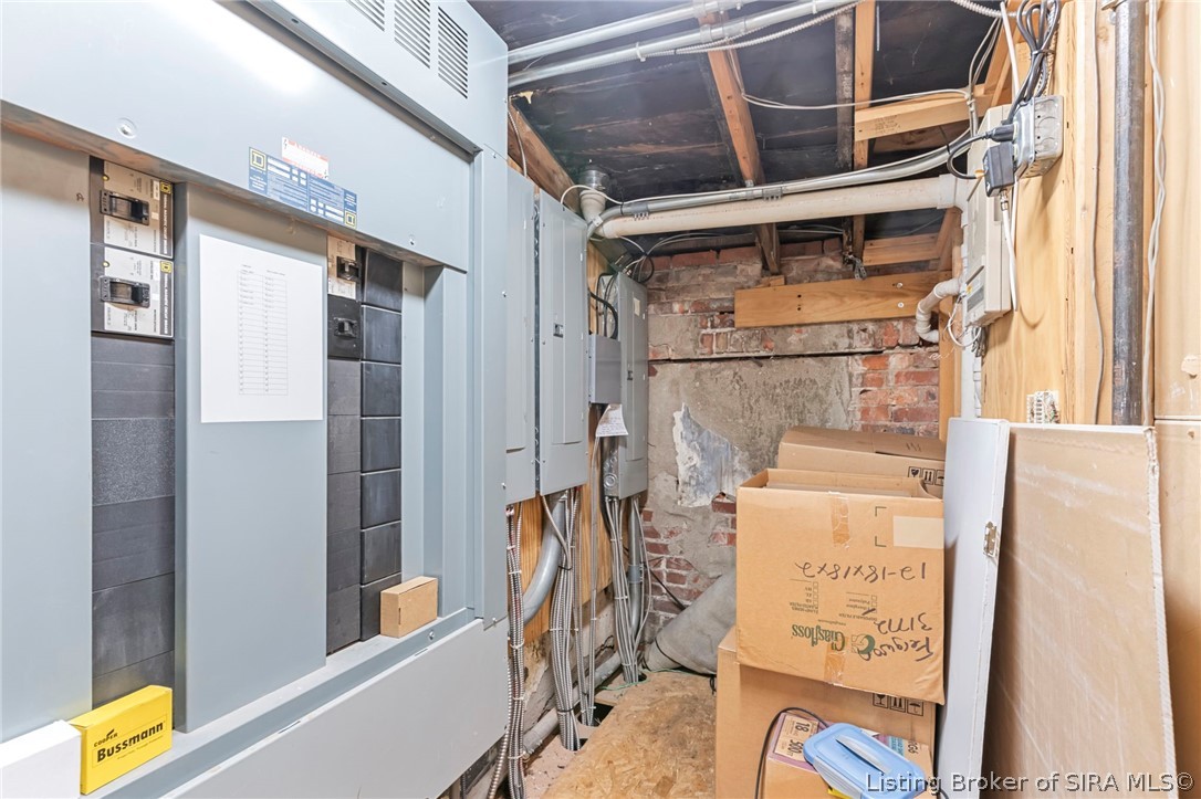 138 E Market Street Property Photo 67