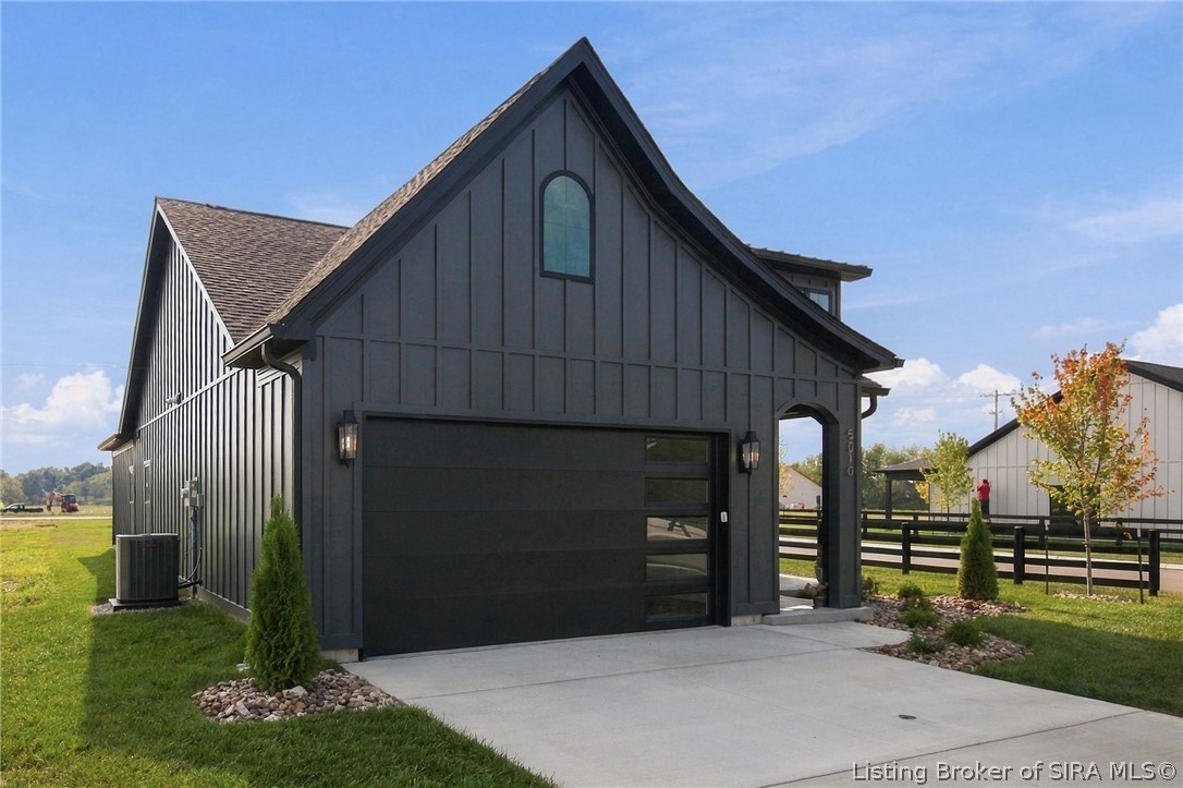 5010 Win Way Property Photo 3