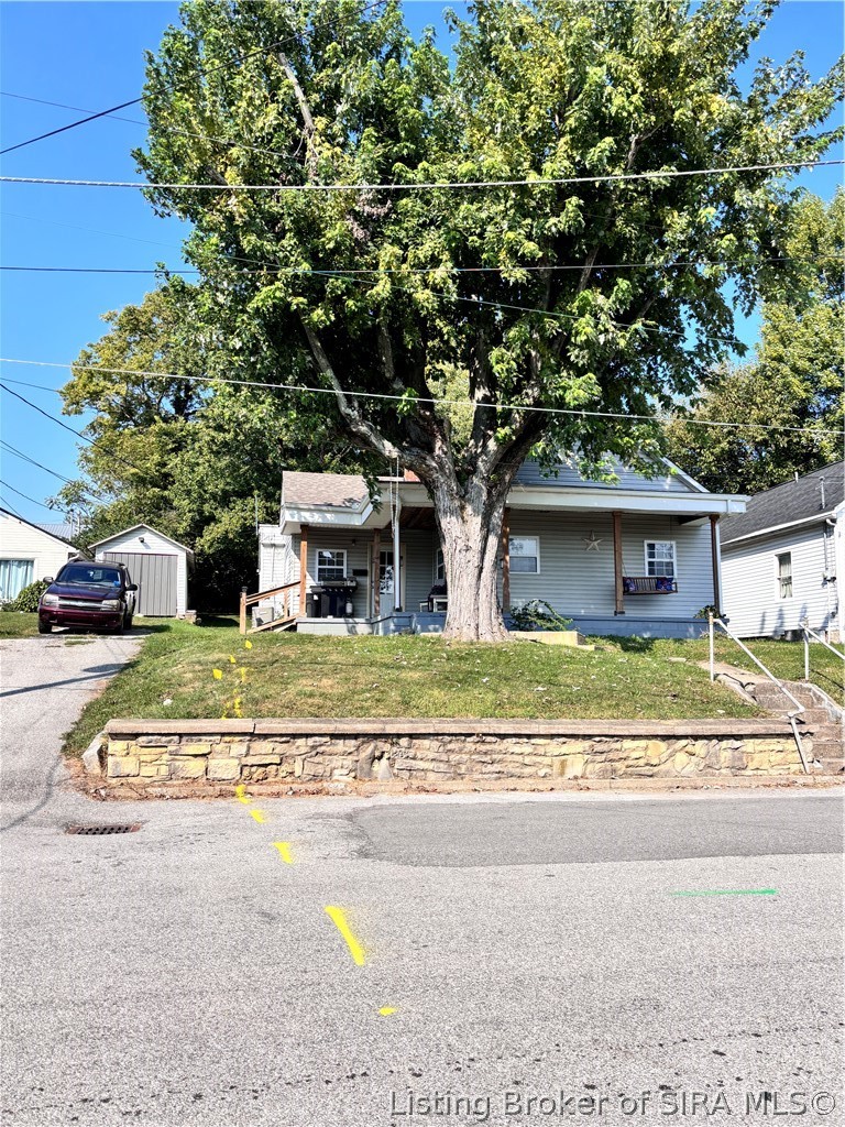 104 N Posey Street Property Photo 2