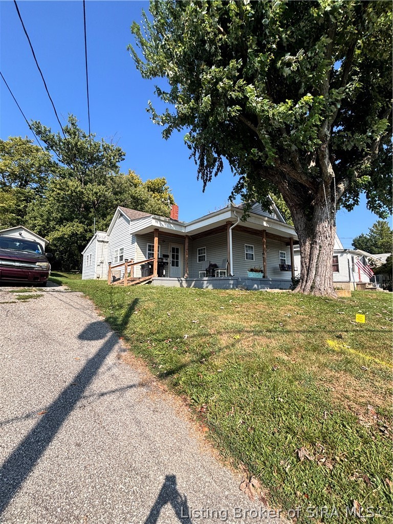 104 N Posey Street Property Photo 3