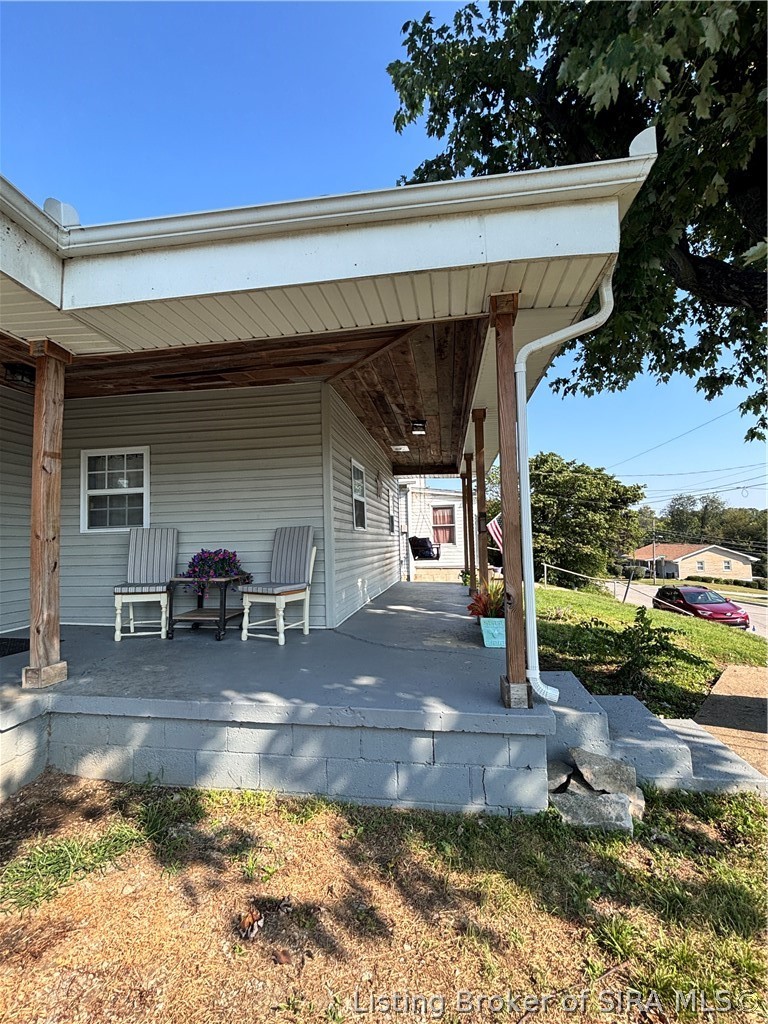 104 N Posey Street Property Photo 7