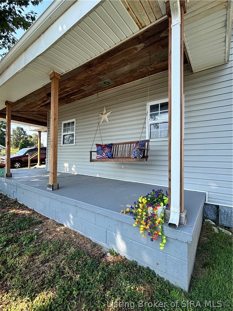 104 N Posey Street Property Photo 10