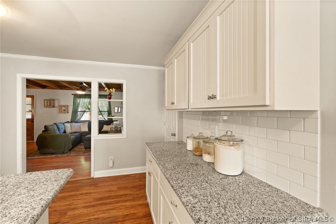 205 E Lewis Street Property Photo 7