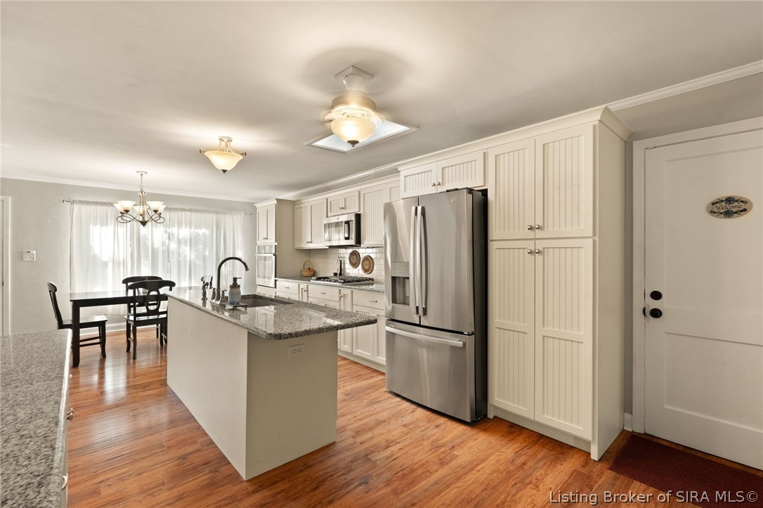 205 E Lewis Street Property Photo 10