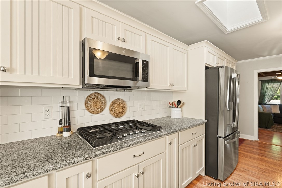 205 E Lewis Street Property Photo 13