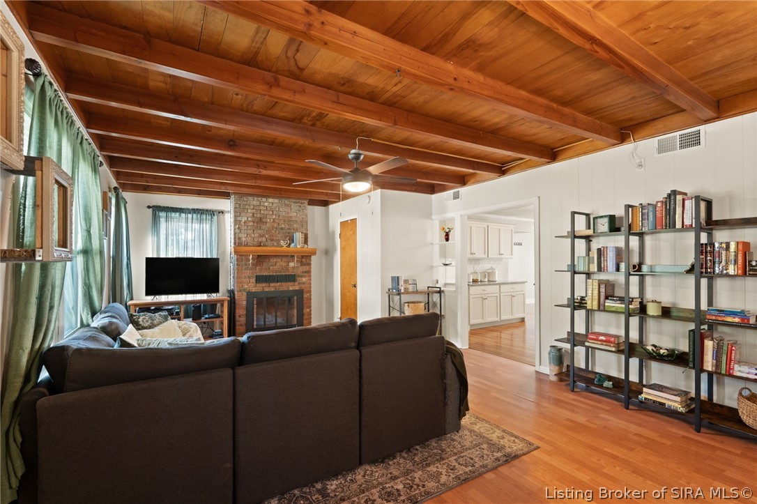 205 E Lewis Street Property Photo 16