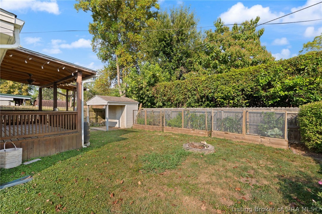 205 E Lewis Street Property Photo 28