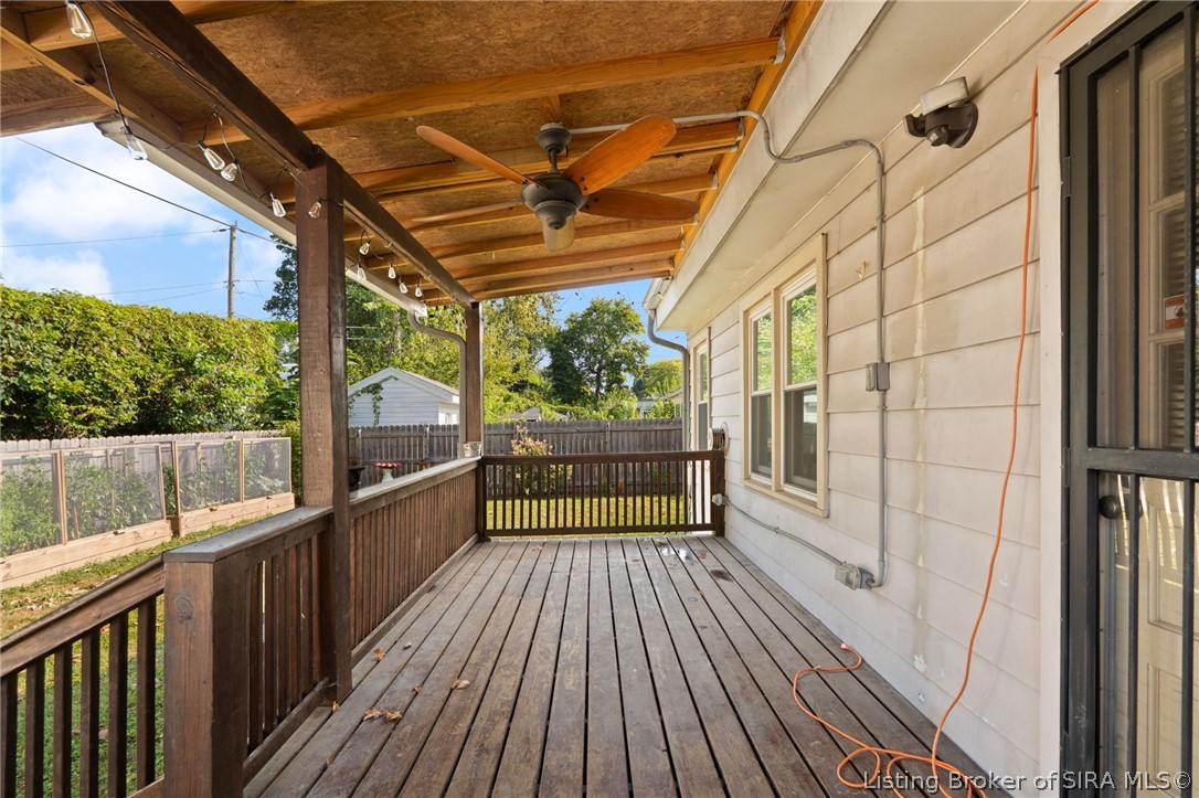 205 E Lewis Street Property Photo 30