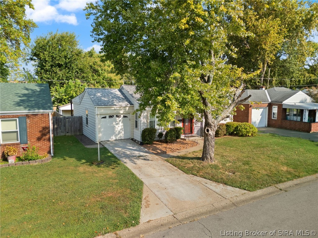 205 E Lewis Street Property Photo 34