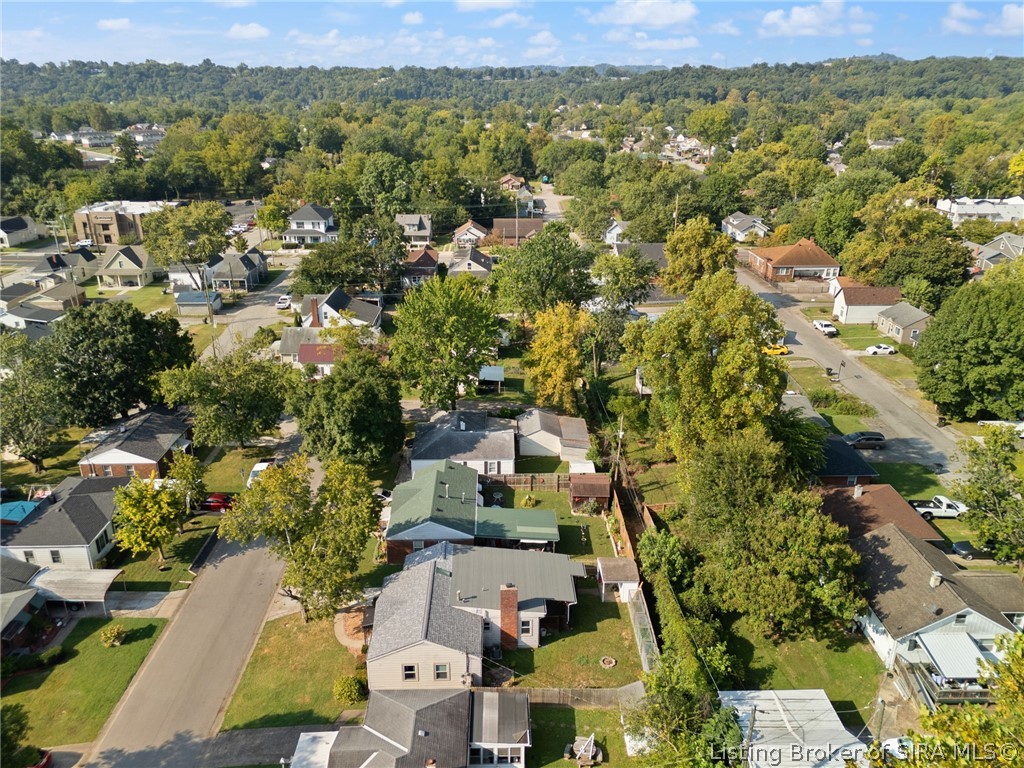 205 E Lewis Street Property Photo 43
