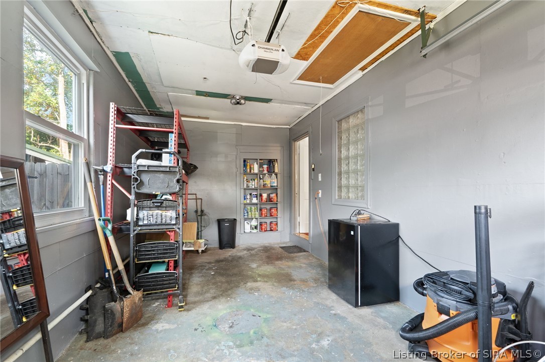 205 E Lewis Street Property Photo 45
