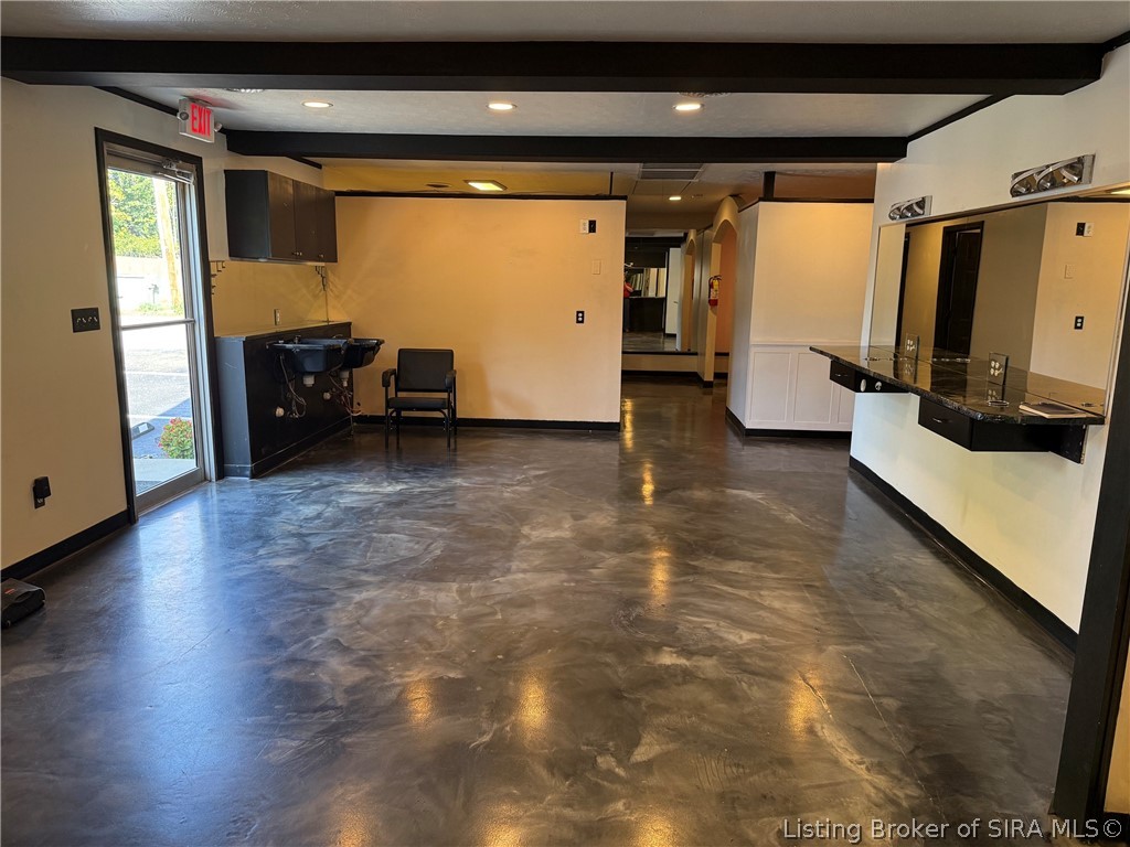 1617 State Street Property Photo 5