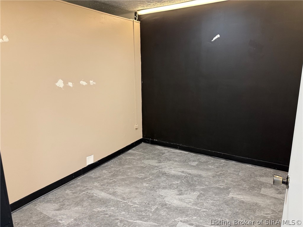 1617 State Street Property Photo 13