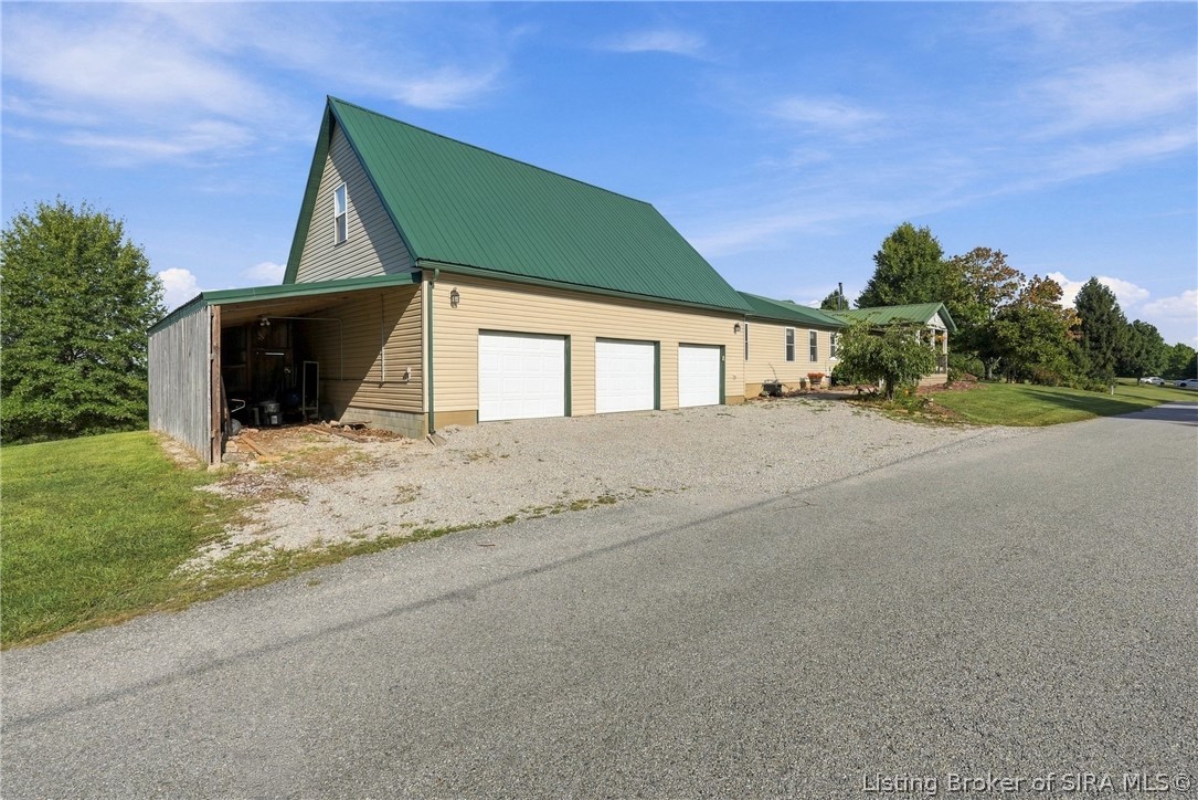 319 S County Road 460 W Property Photo 9