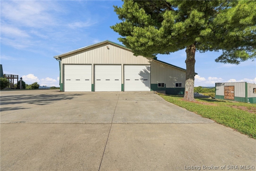 317-319 S County Road 460 S Property Photo 45