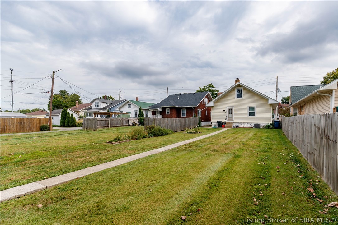 943 E 7th Street Property Photo 6