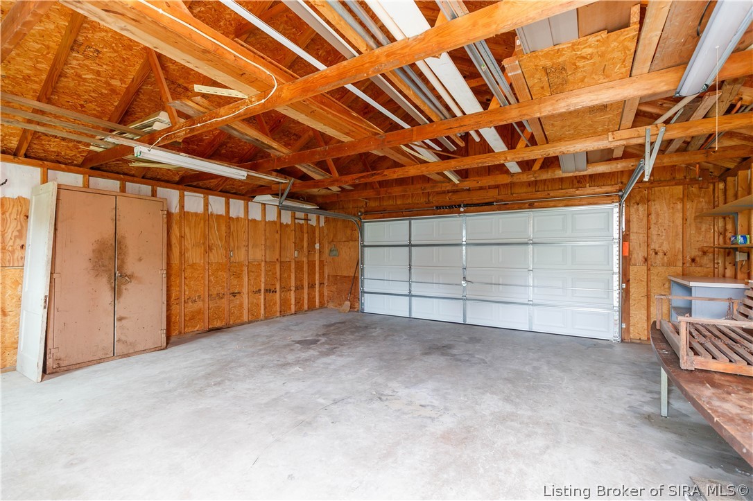 943 E 7th Street Property Photo 9
