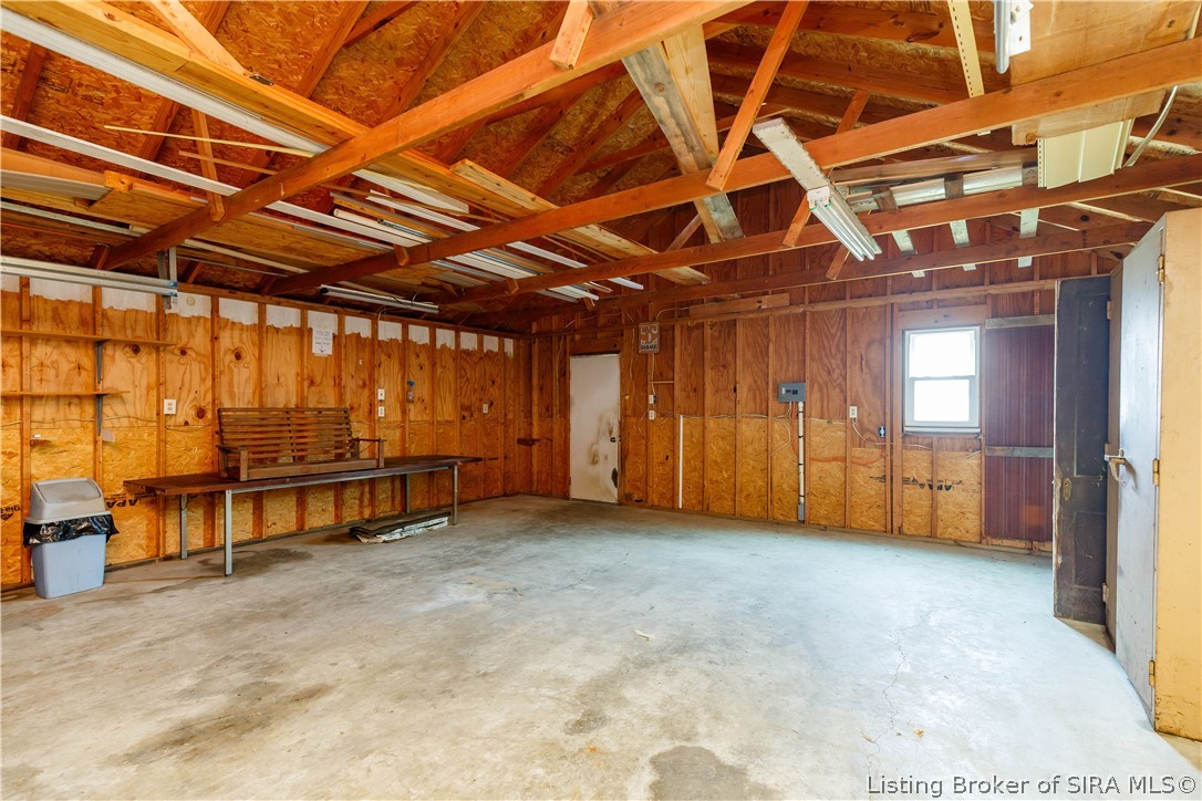943 E 7th Street Property Photo 10