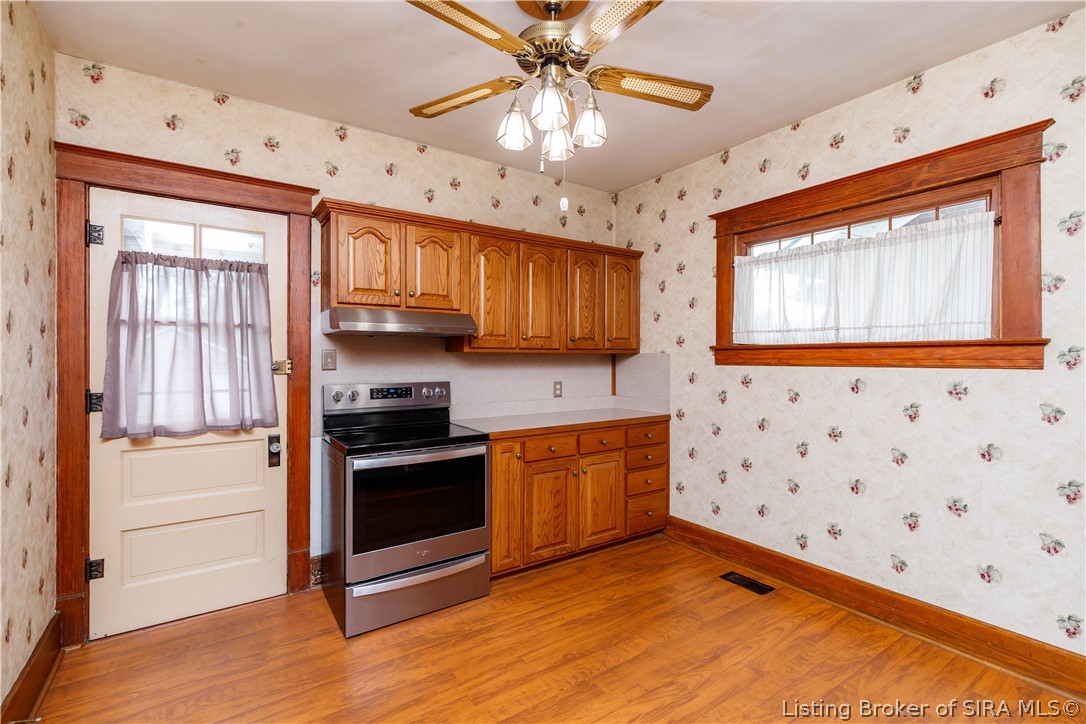 943 E 7th Street Property Photo 35