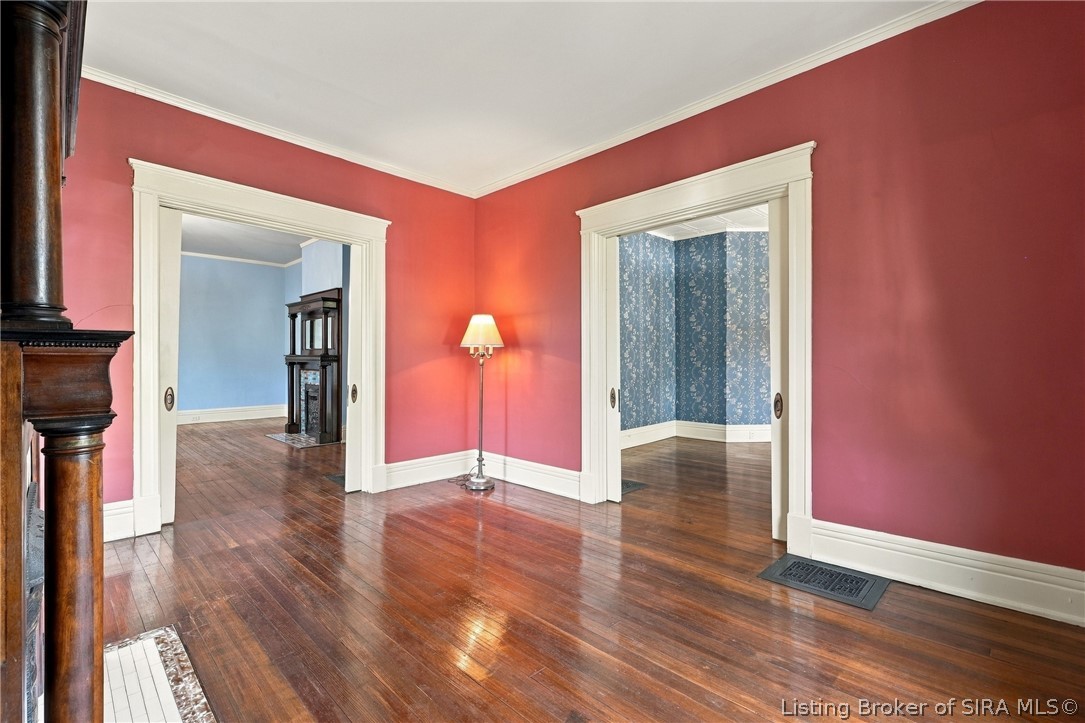 614 N Capitol Avenue Property Photo 9