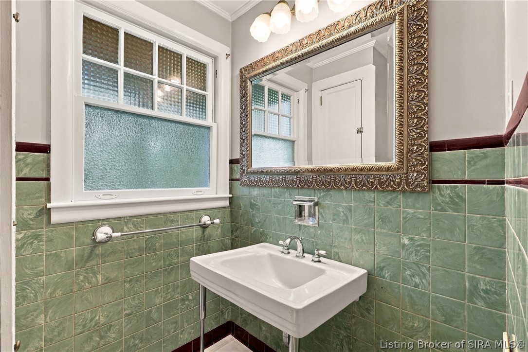 614 N Capitol Avenue Property Photo 35