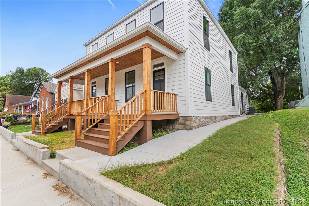 725 W Third Street Property Photo 1