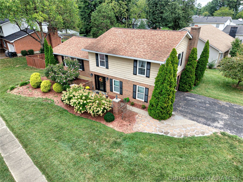917 Castlewood Drive Property Photo 1