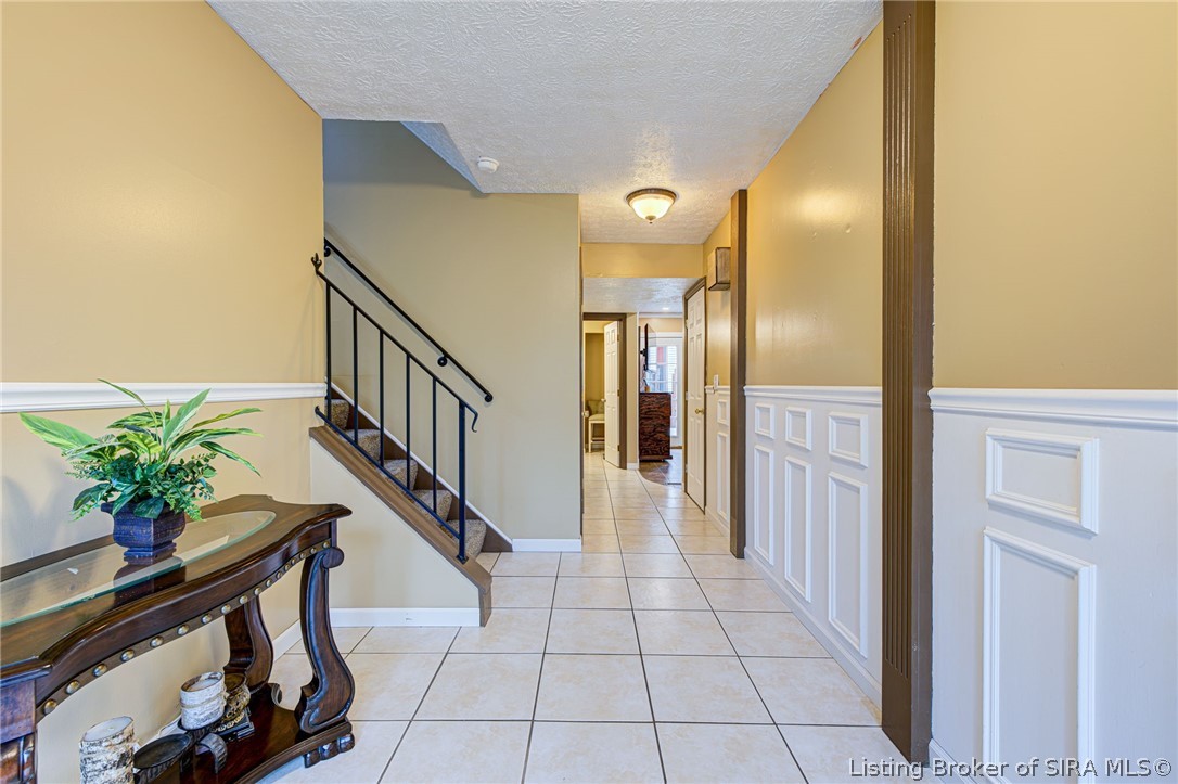 917 Castlewood Drive Property Photo 5
