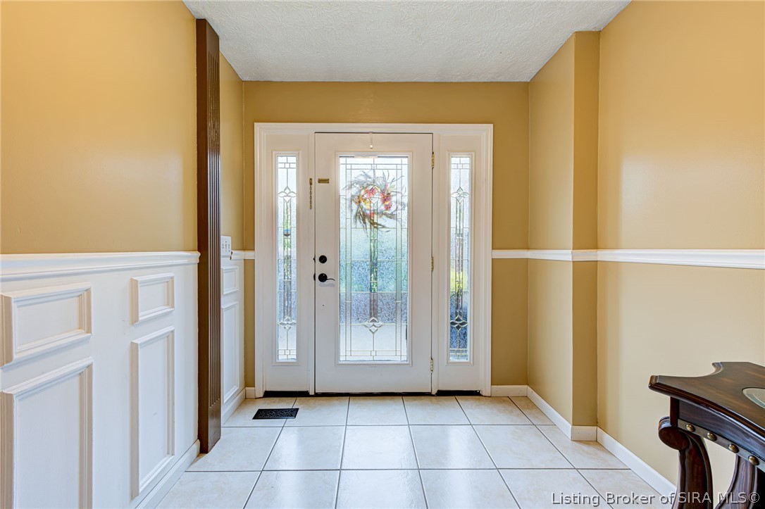 917 Castlewood Drive Property Photo 6