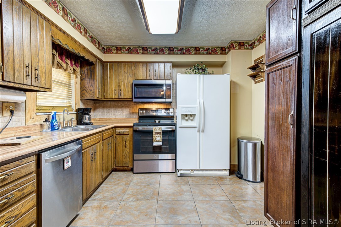 917 Castlewood Drive Property Photo 13