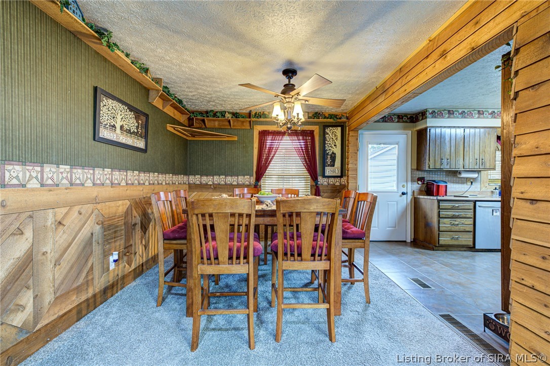 917 Castlewood Drive Property Photo 15