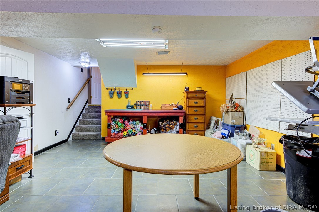 917 Castlewood Drive Property Photo 27