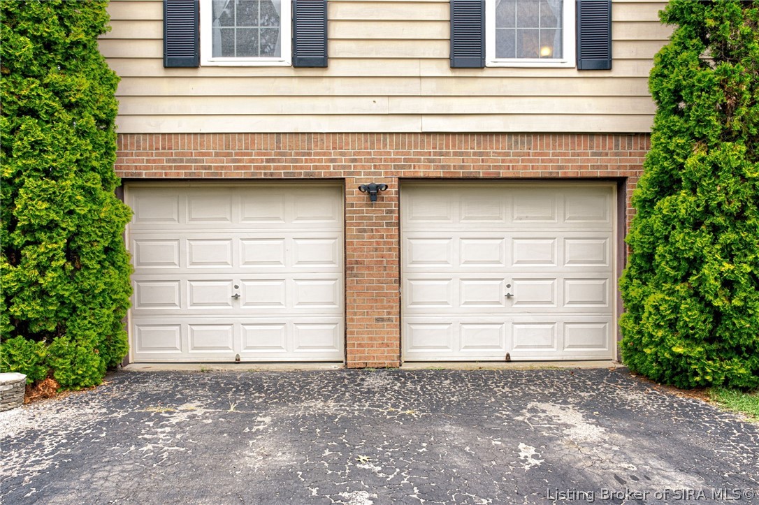 917 Castlewood Drive Property Photo 33