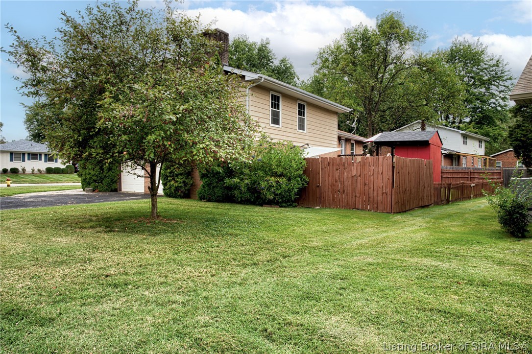 917 Castlewood Drive Property Photo 35