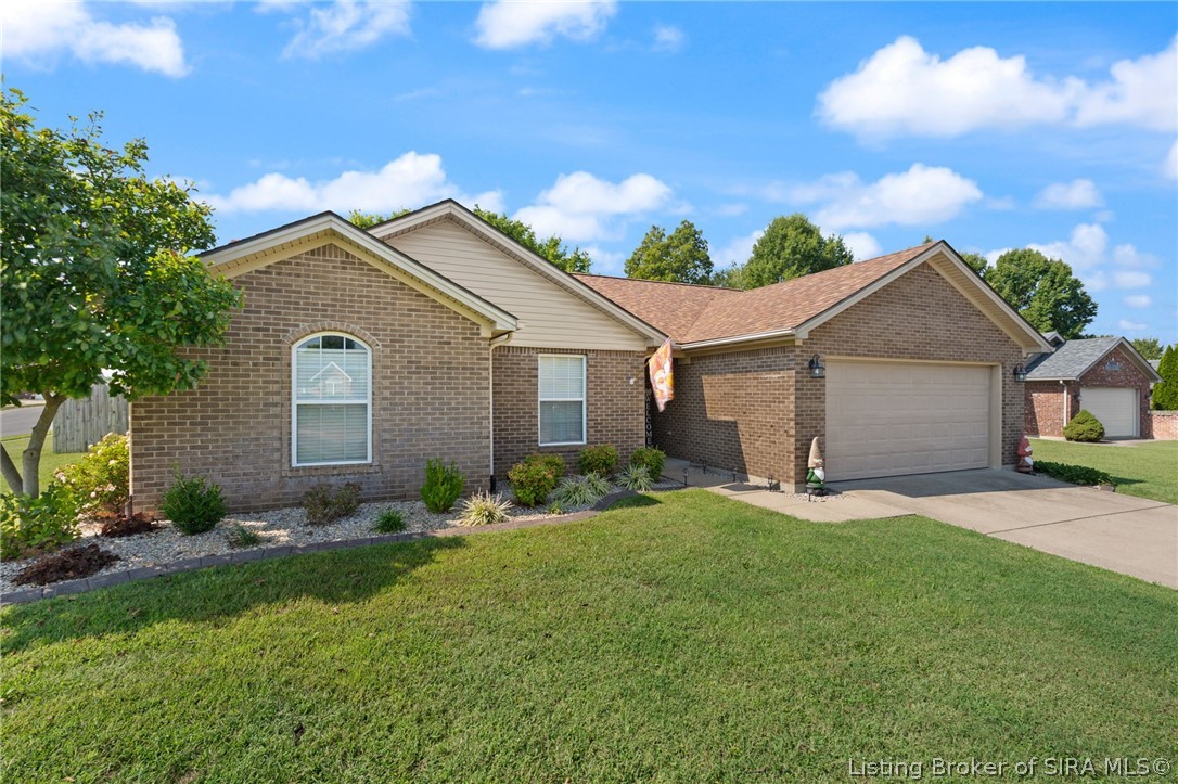 6016 Pine View Court Property Photo 4
