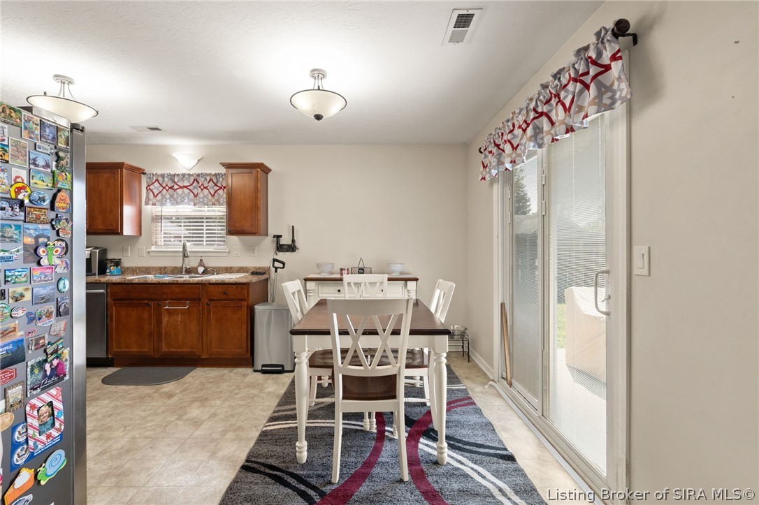 6016 Pine View Court Property Photo 16