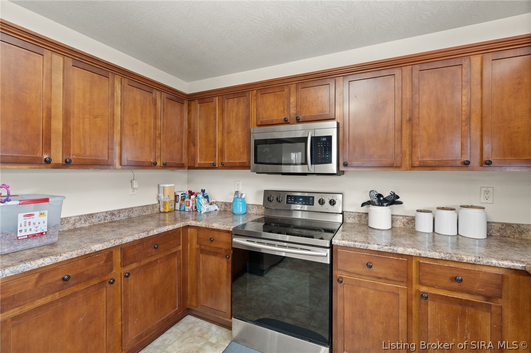 6016 Pine View Court Property Photo 21