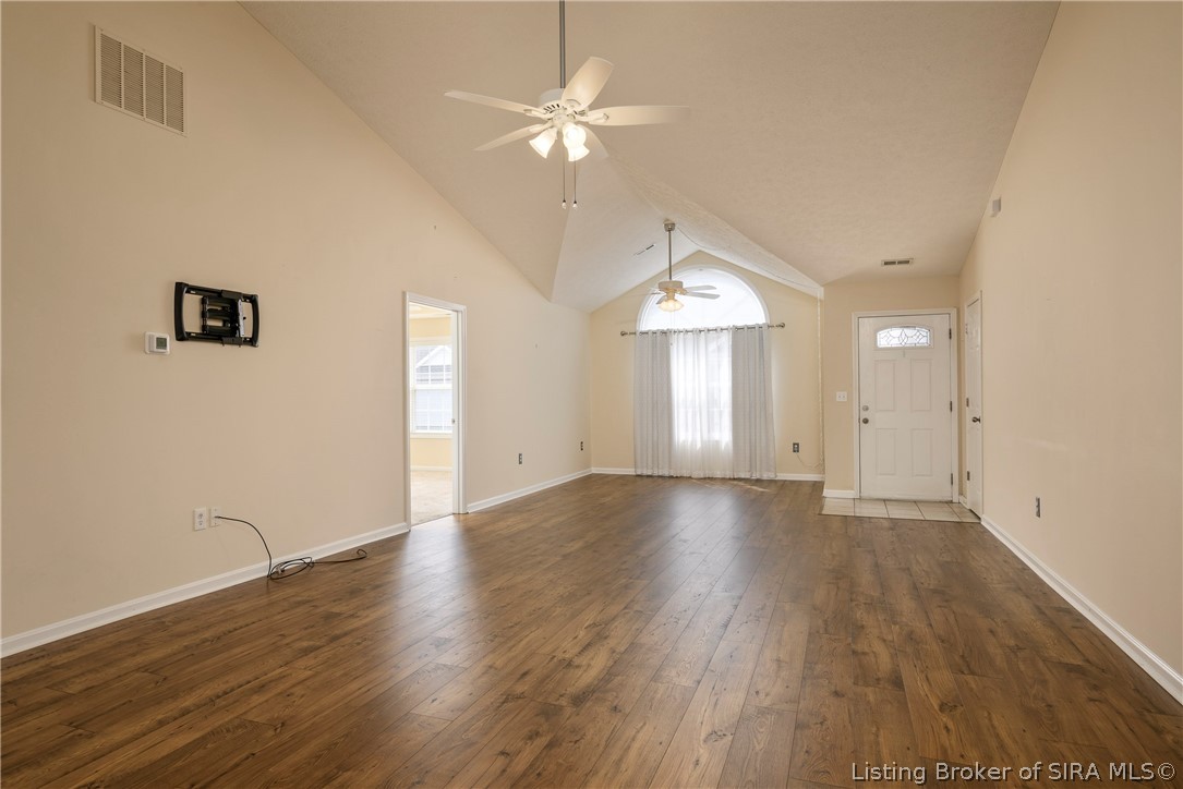 1933 Harmony Circle Property Photo 6