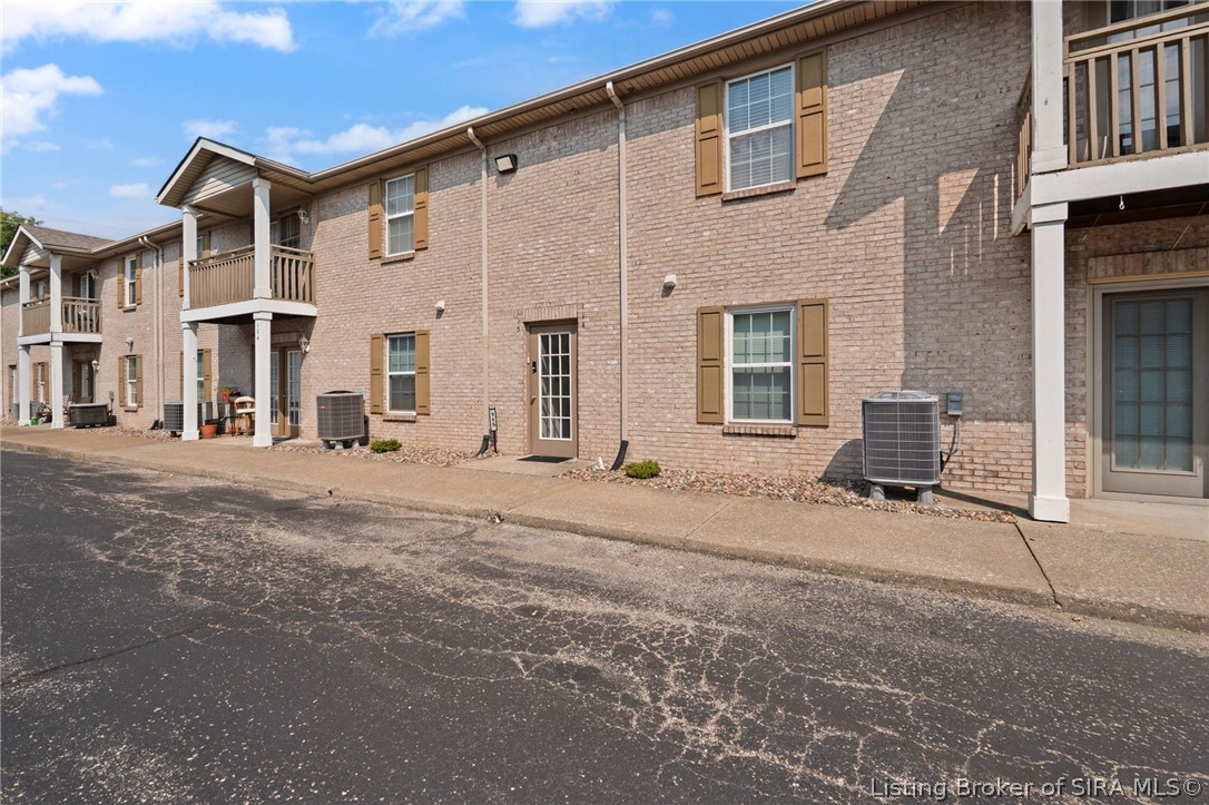 114 Colonial Drive Property Photo 1