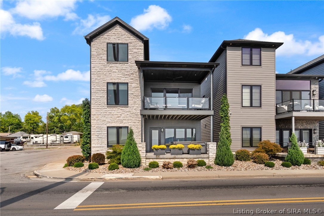 100 Howard Lane Property Photo 8