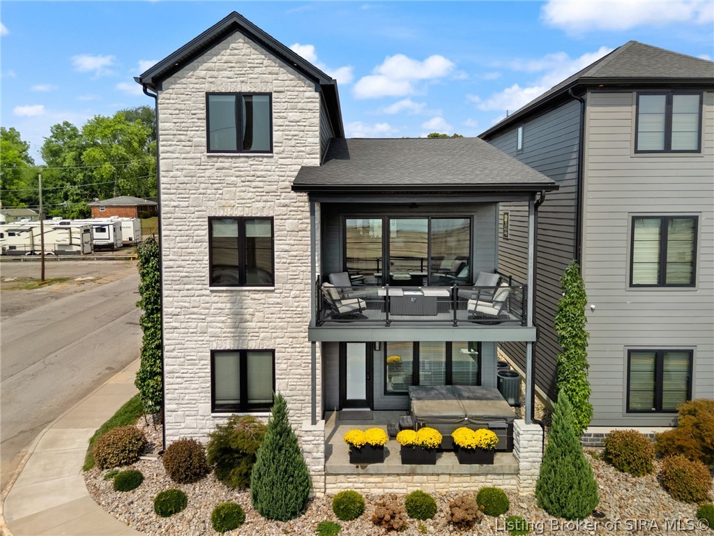 100 Howard Lane Property Photo 24