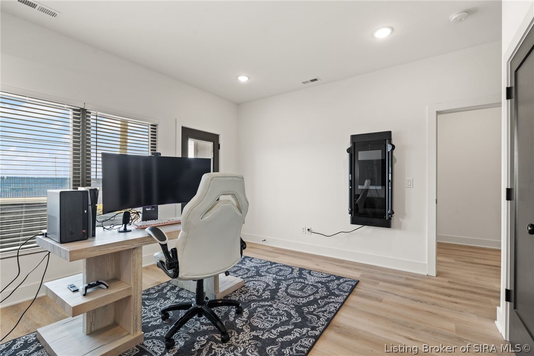 100 Howard Lane Property Photo 31